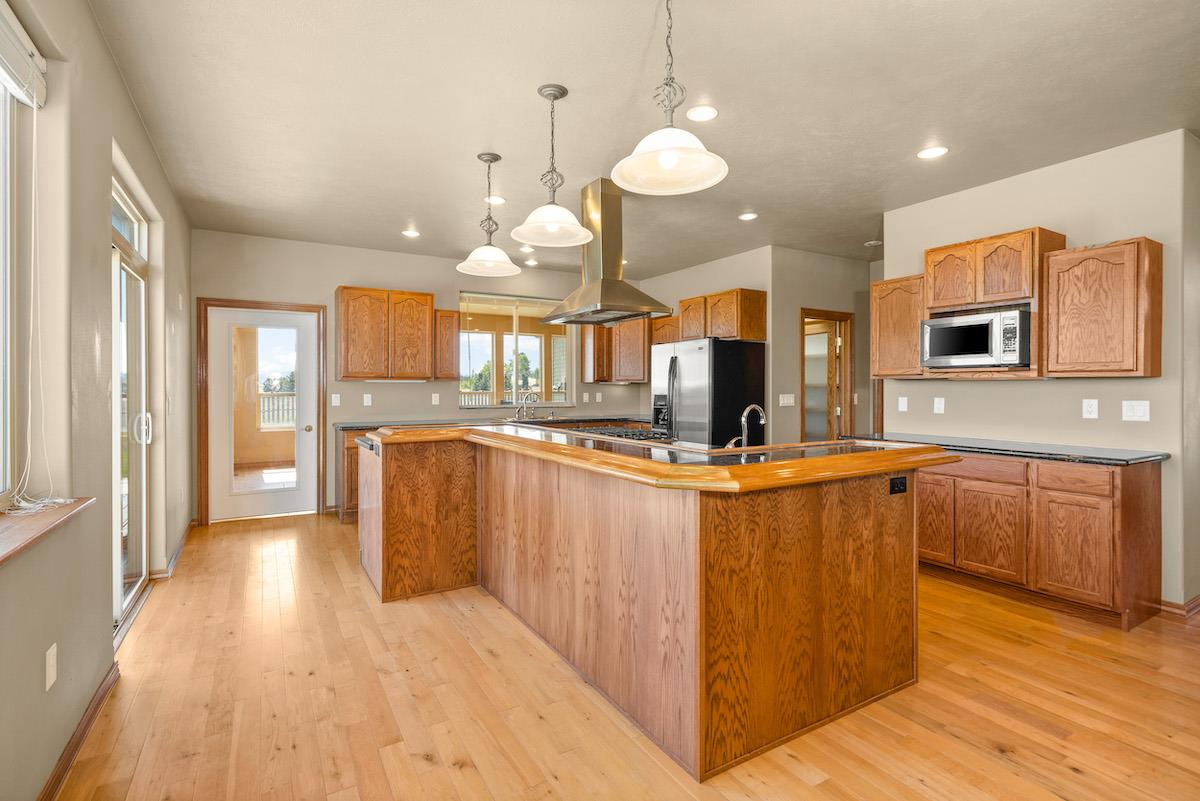 27509 North Monroe Road Deer Park, WA 99006 - Photo 12 of 50 Gallery Image 12