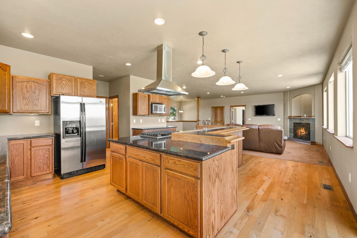 27509 North Monroe Road Deer Park, WA 99006 - Photo 13 of 50 Gallery Image 13