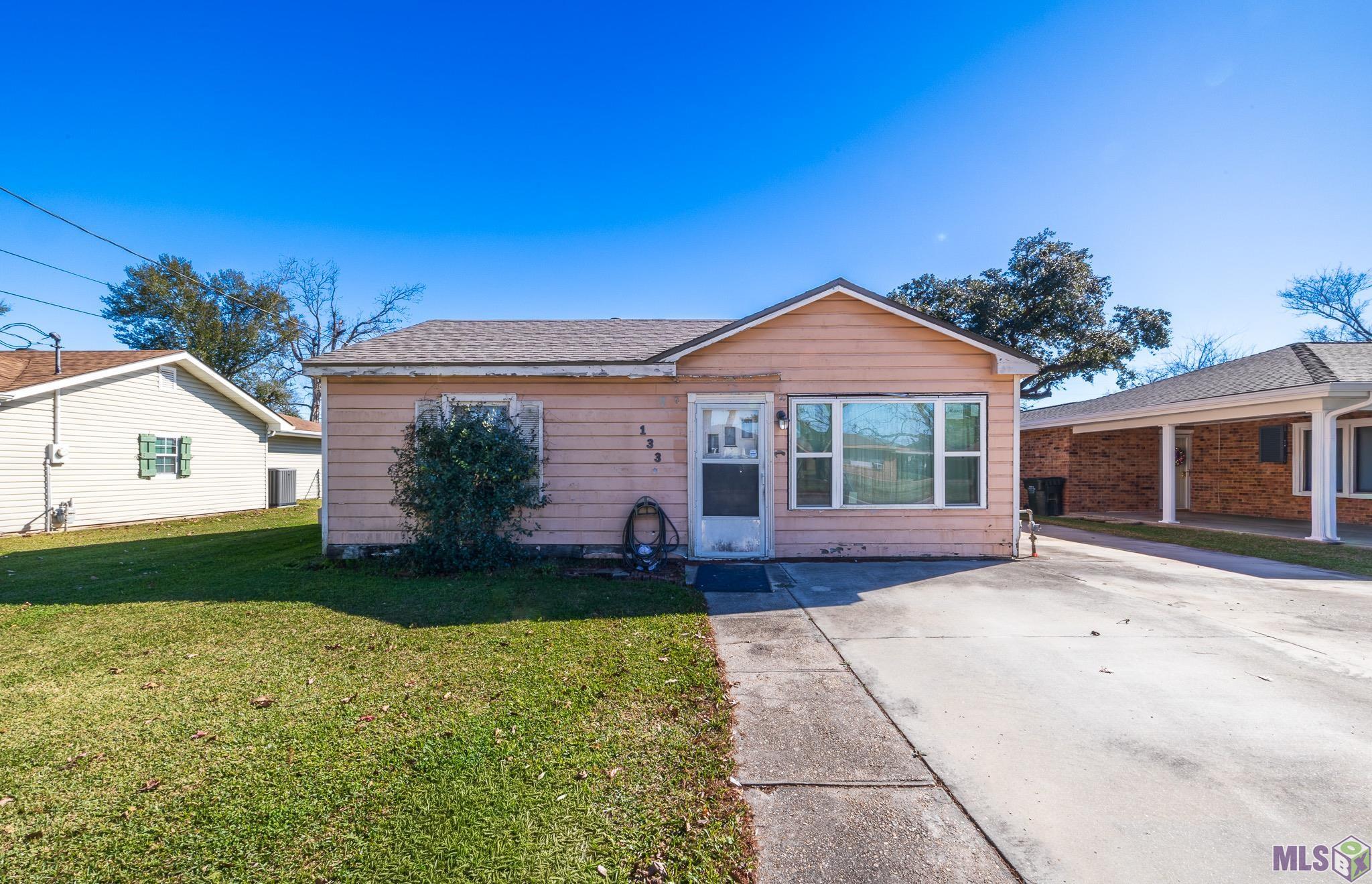 133 Hackberry Avenue Houma, LA 70360 - Photo 1 of 13
