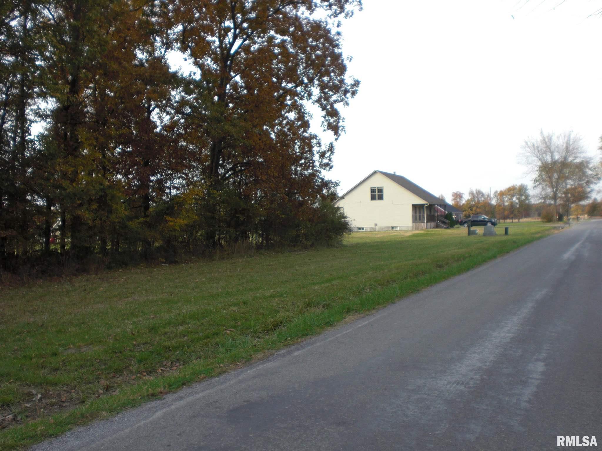 12235 Strawberry Road Carbondale, IL 62901 - Photo 2 of 6