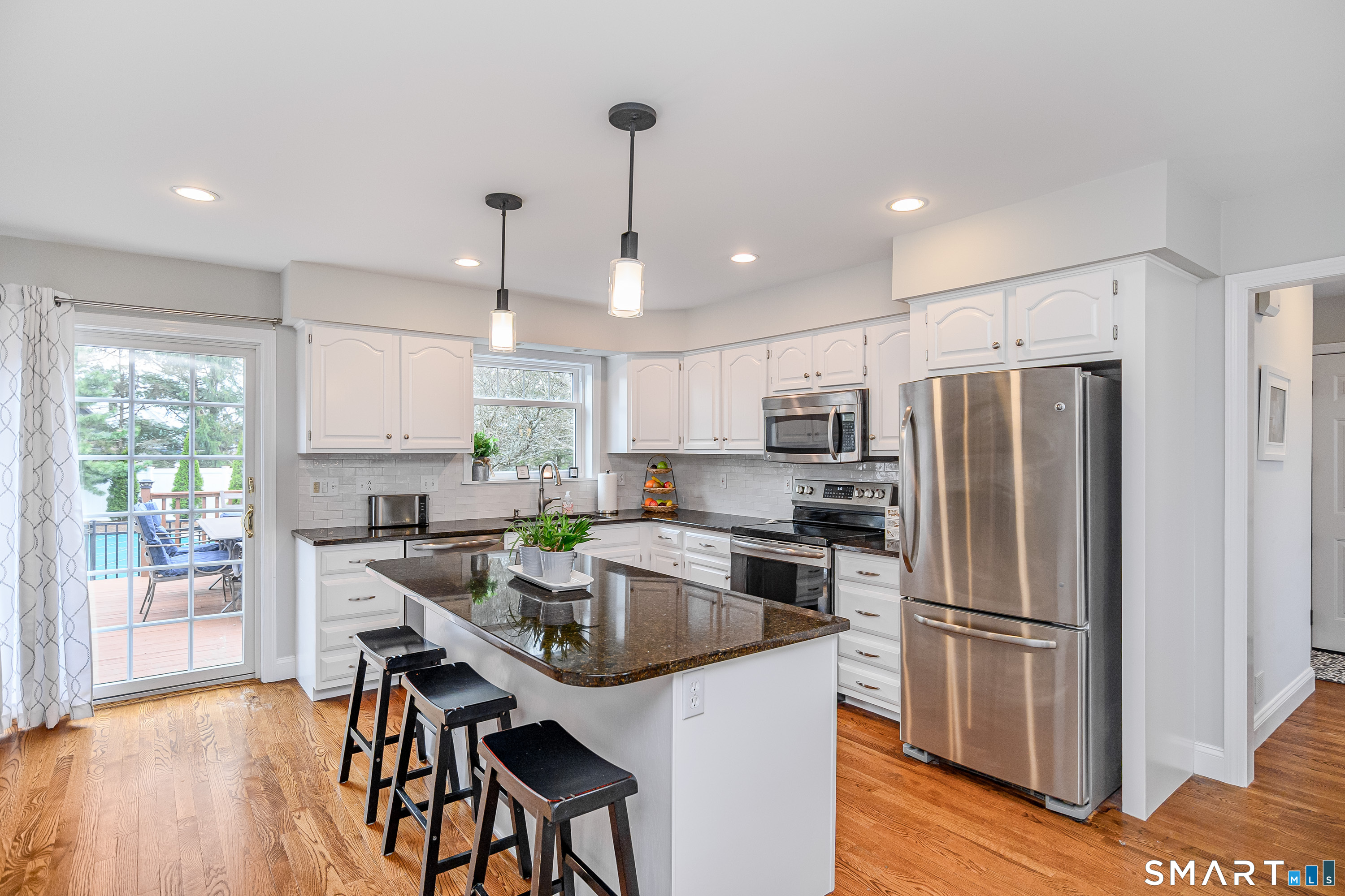 1 Whipstick Road New Fairfield, CT 06812 - Photo 4 of 40