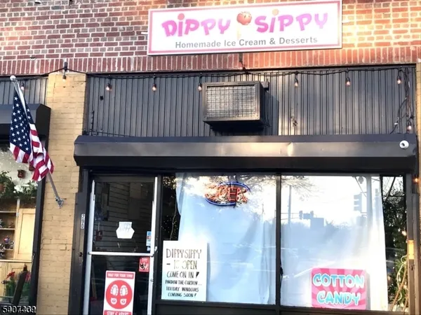 $1,900 | 251 Elmwood Avenue, Unit 1, Maplewood, NJ 07040