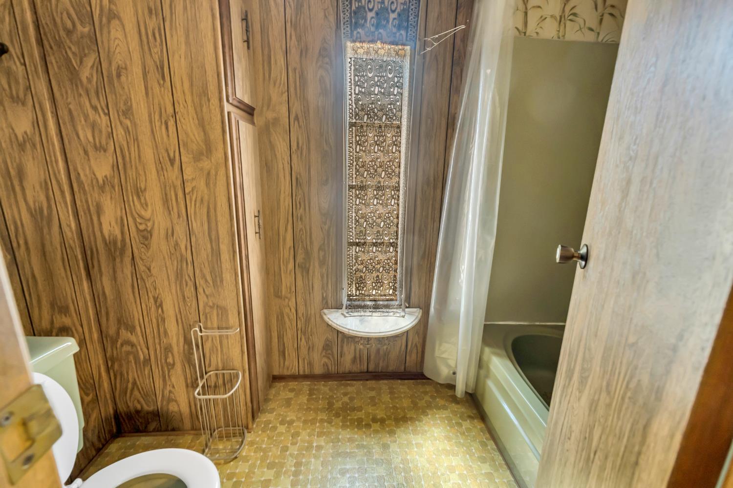 3901 Lake Road, Unit 92 West Sacramento, CA 95691 - Photo 20 of 26 a bathroom with sink toilet and shower