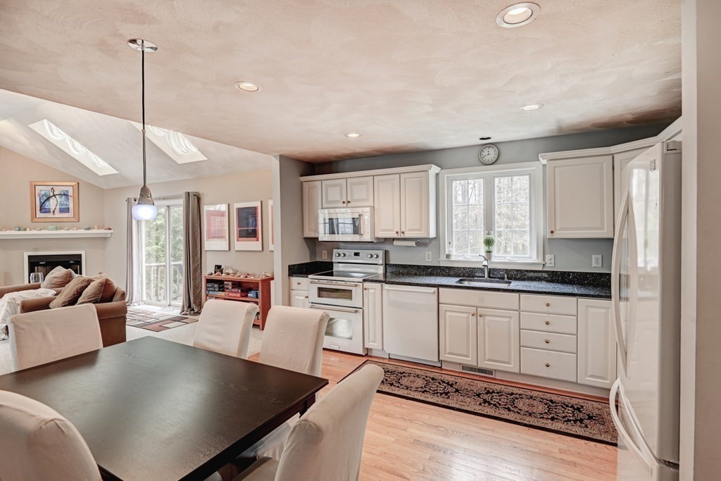 97 Weldon Farm Road Rowley, MA 01969 - Photo 7 of 37