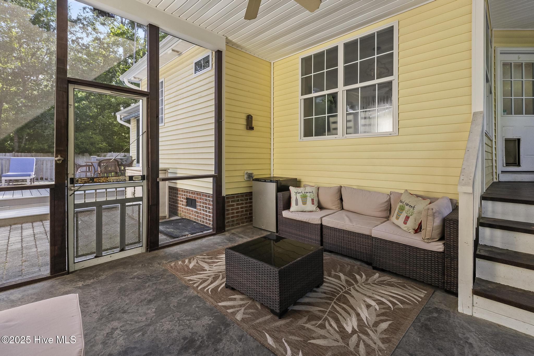 112 Ransey Court Hampstead, NC 28443 - Photo 34 of 40 Screened Porch