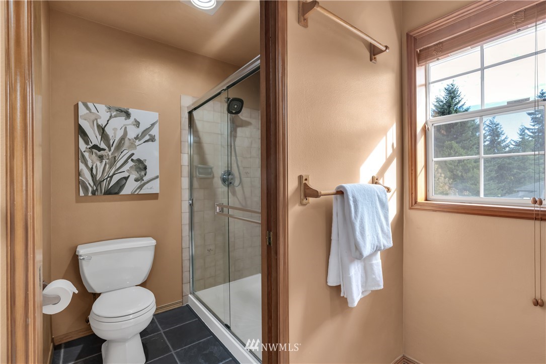 18510 28th Avenue Southeast Bothell, WA 98012 - Photo 17 of 25 Gallery Image 17