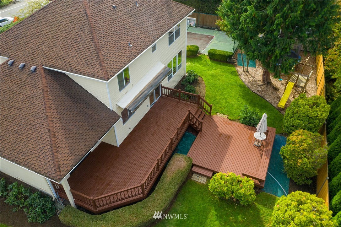 18510 28th Avenue Southeast Bothell, WA 98012 - Photo 4 of 25 Gallery Image 4