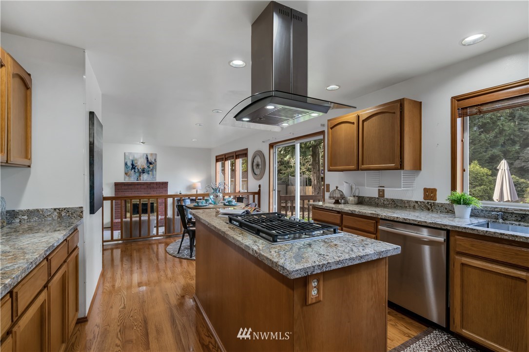 18510 28th Avenue Southeast Bothell, WA 98012 - Photo 9 of 25 Gallery Image 9