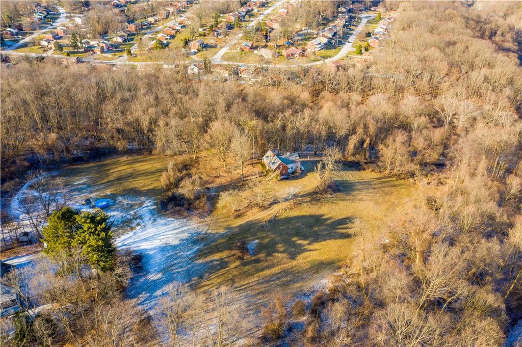 489 Sharon Road Coraopolis, PA 15108 - Photo 1 of 17 Gallery Image 1
