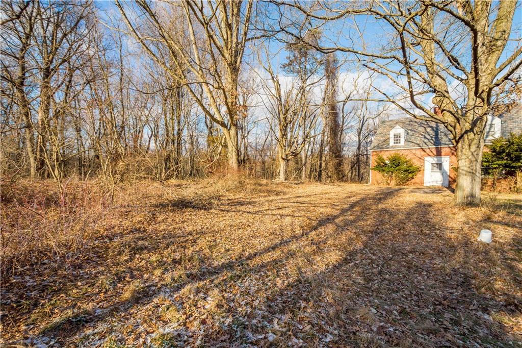 489 Sharon Road Coraopolis, PA 15108 - Photo 7 of 17 Gallery Image 7