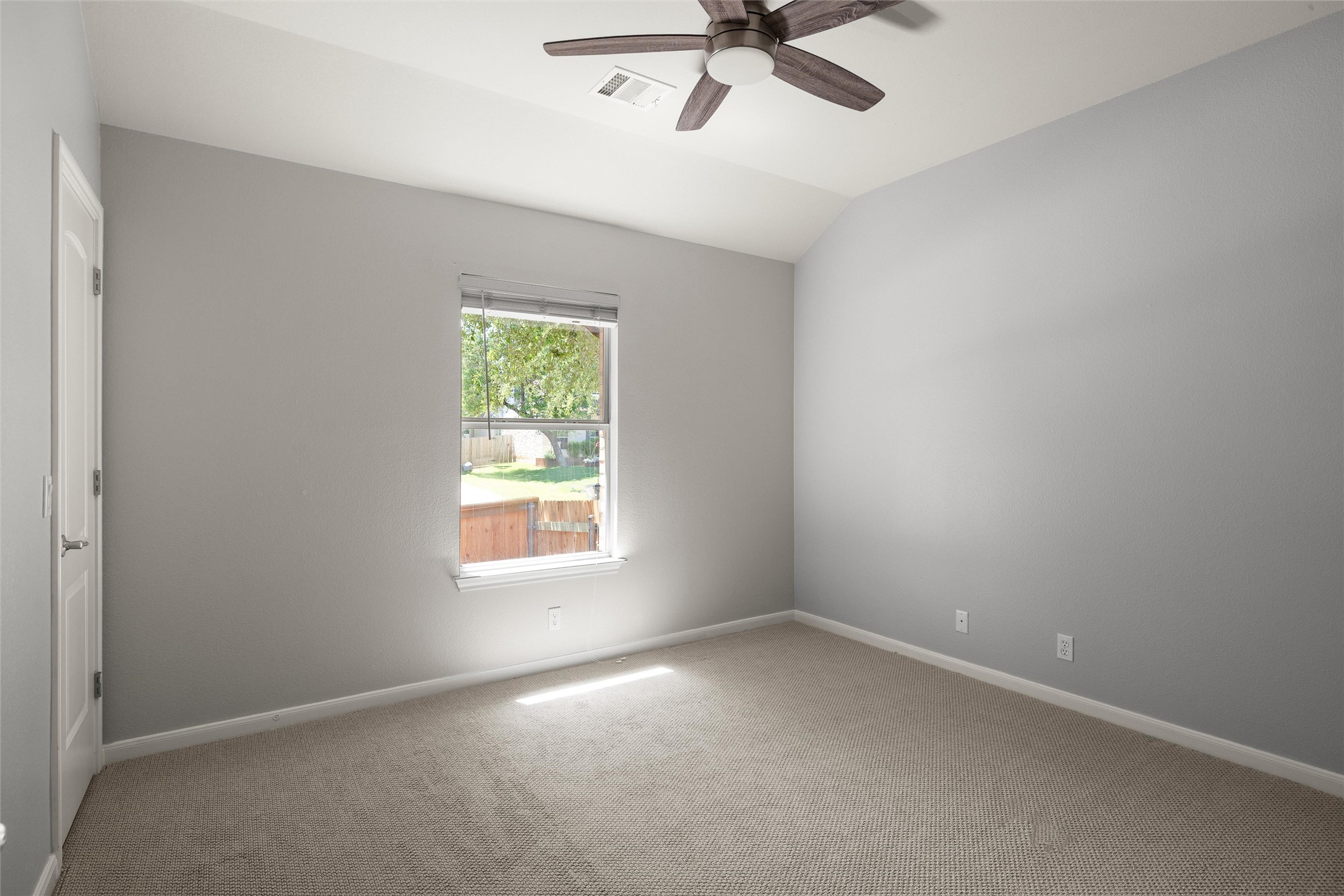 100 Stratton Court Austin, TX 78737 - Photo 23 of 38 Secondary bedroom