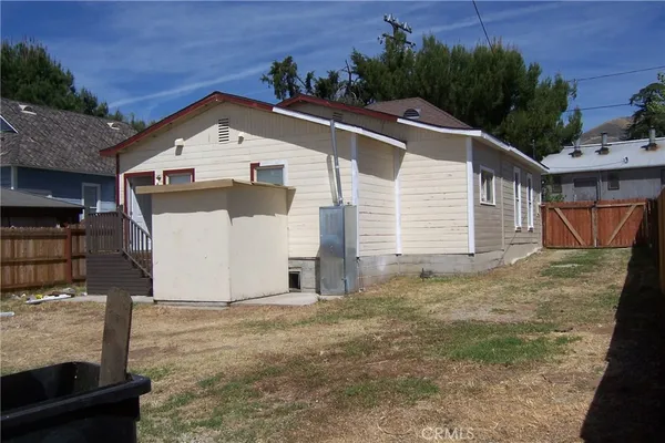 $469,900 | 27439 Main Street, Highland, CA 92346