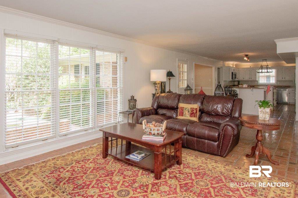 558 Shenandoah Road West Mobile, AL 36608 - Photo 7 of 32