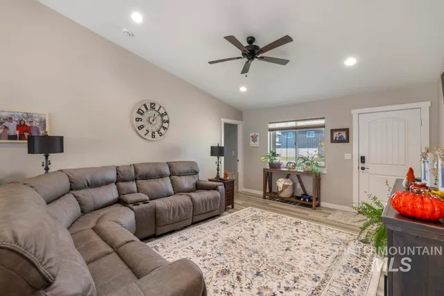 $379,999 | 607 Cheri Court, Kimberly, ID 83341