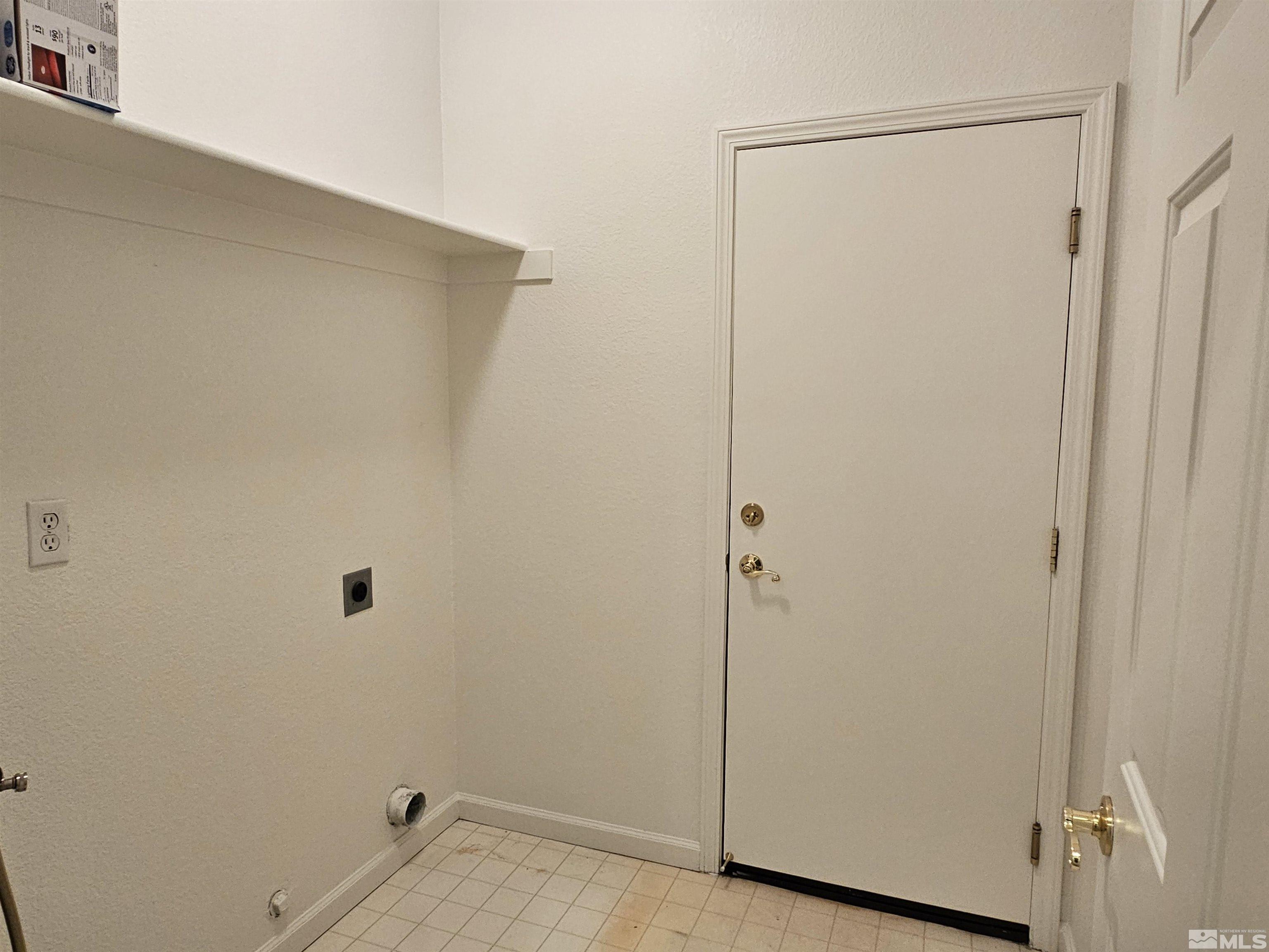 10575 Moss Wood Court Reno, NV 89521 - Photo 31 of 40 a view of a small space