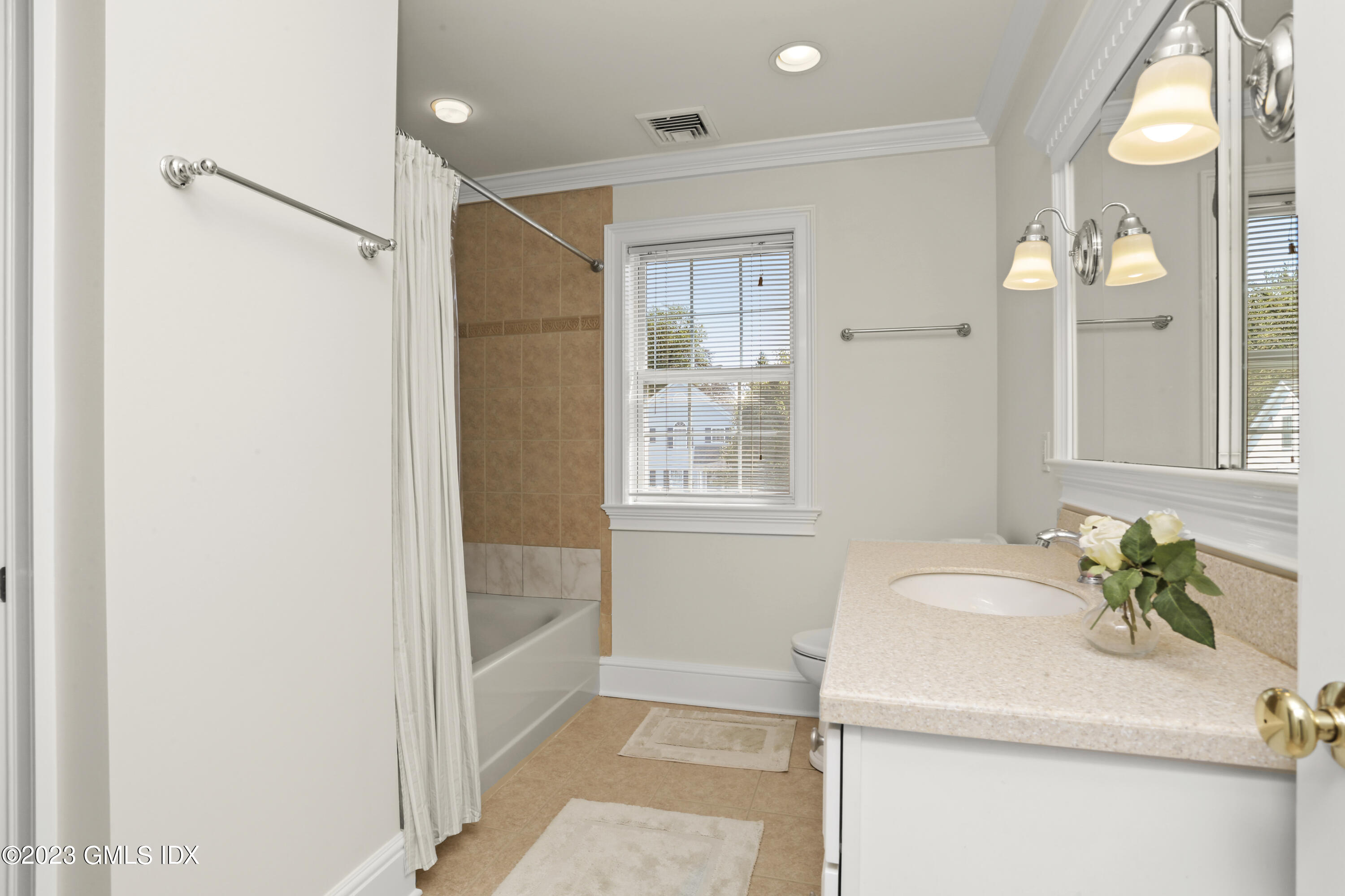 1 Shore Road, Unit 8 Stamford, CT 06902 - Photo 14 of 20 Bathroom