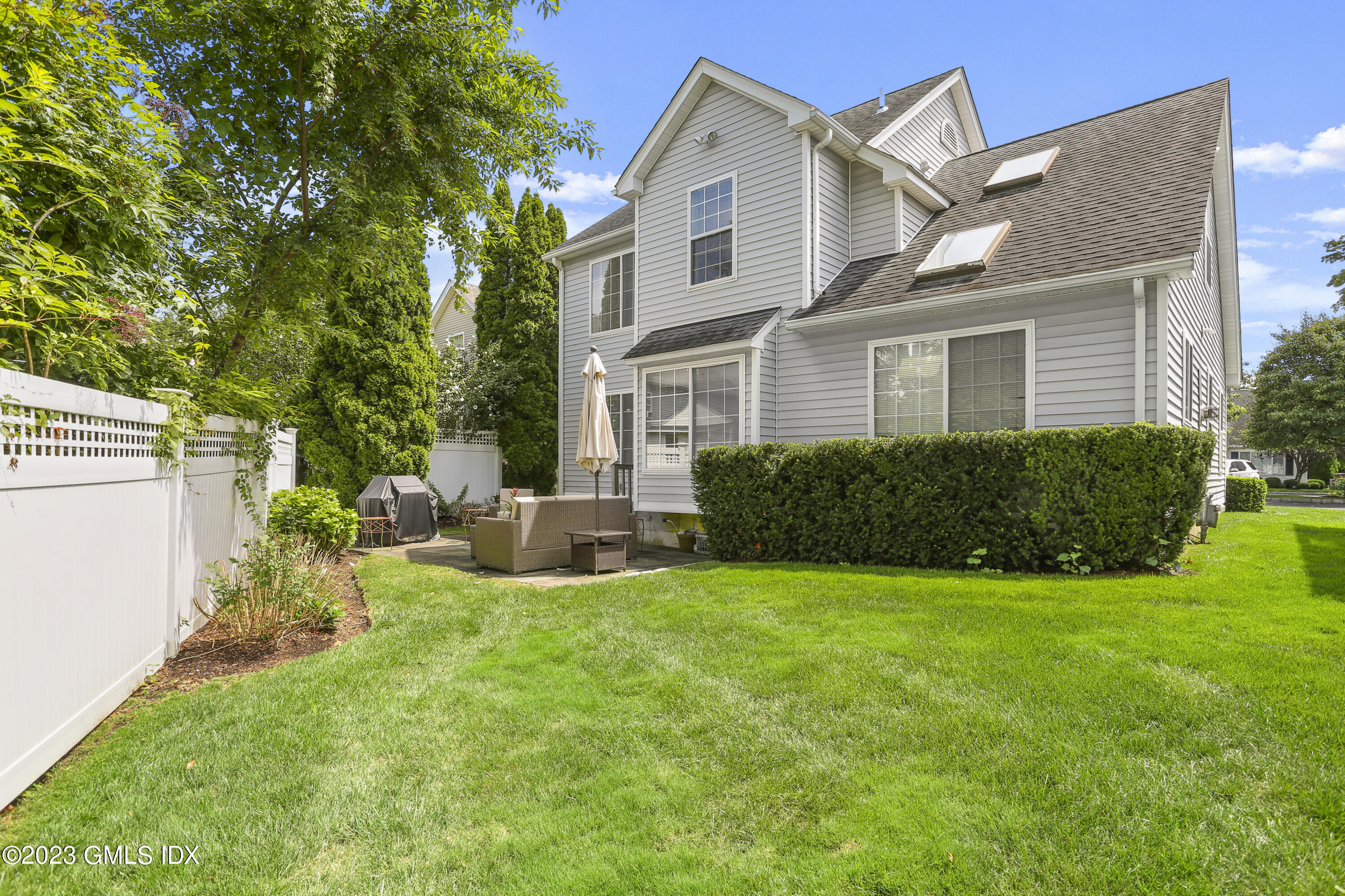 1 Shore Road, Unit 8 Stamford, CT 06902 - Photo 18 of 20 Back View