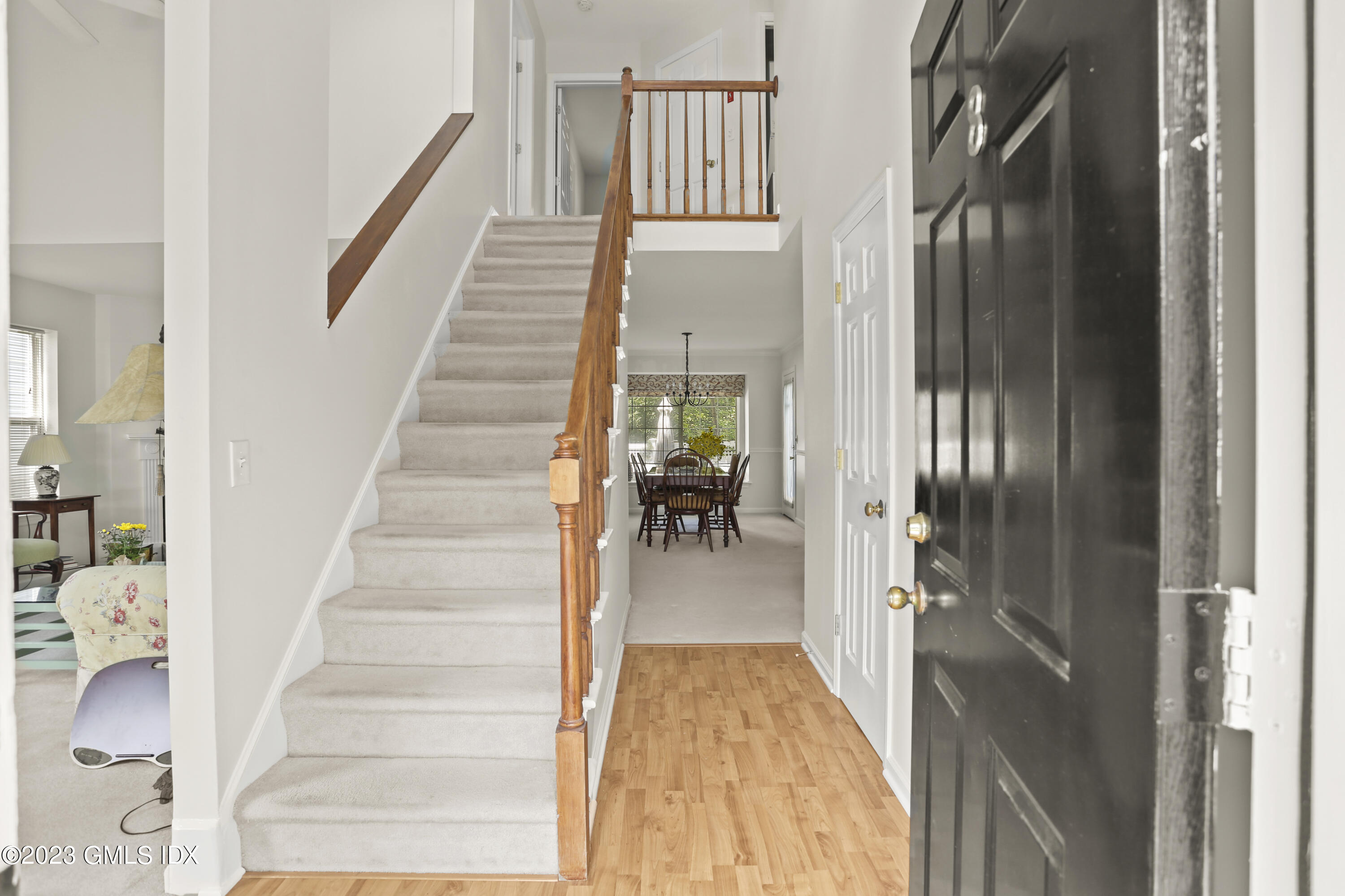 1 Shore Road, Unit 8 Stamford, CT 06902 - Photo 3 of 20 Entry