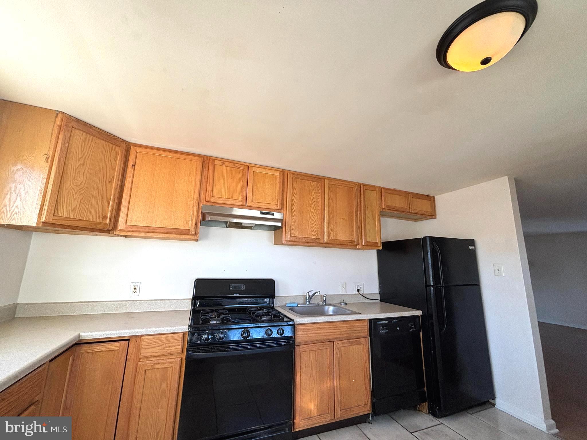 819 Creek Road, Unit B Bellmawr, NJ 08031 - Photo 2 of 15 kitchen