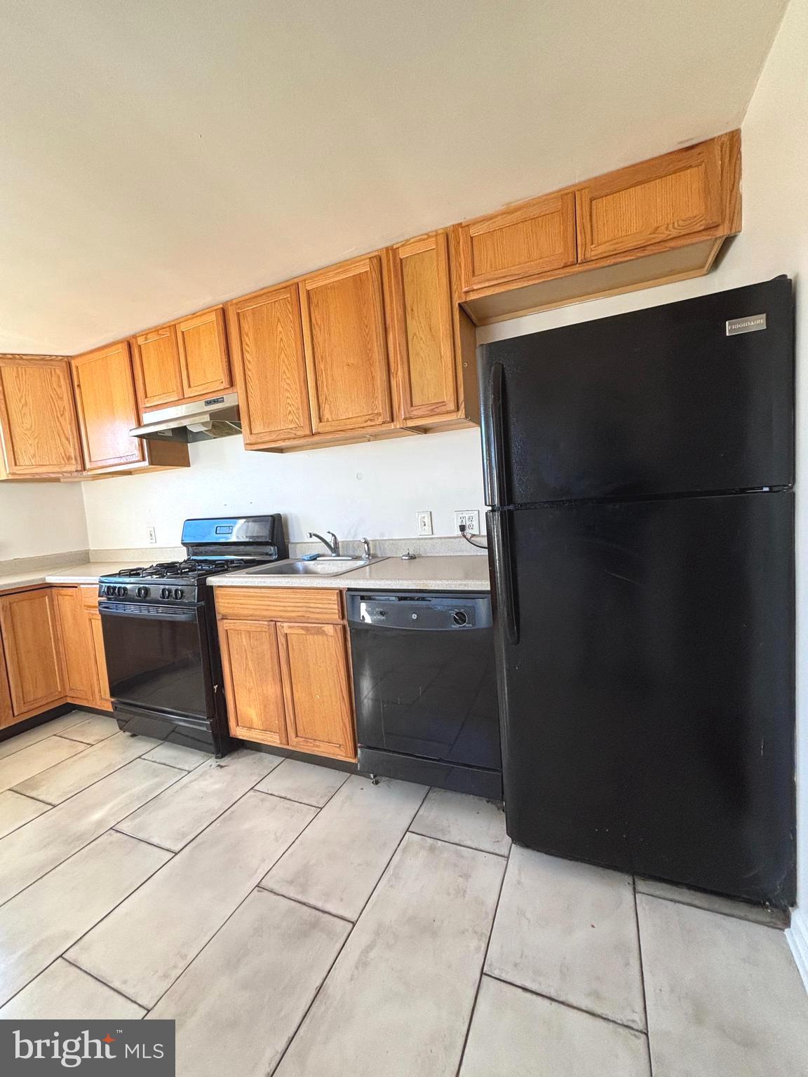 819 Creek Road, Unit B Bellmawr, NJ 08031 - Photo 3 of 15 kitchen