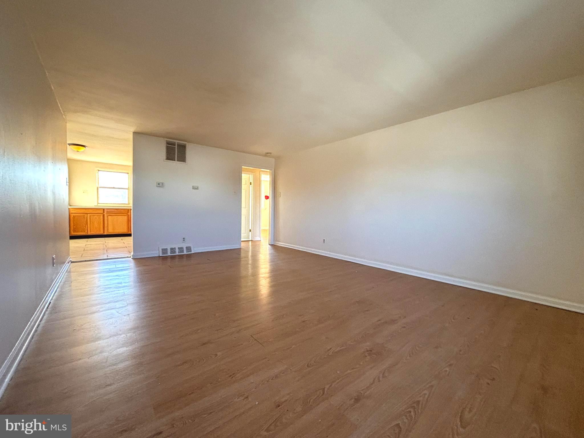 819 Creek Road, Unit B Bellmawr, NJ 08031 - Photo 5 of 15 living room