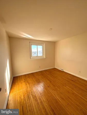 $1,800 | 819 Creek Road, Unit B, Bellmawr, NJ 08031