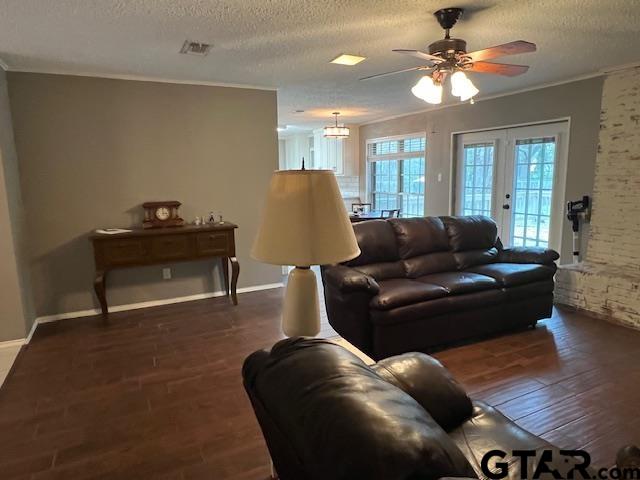 113 Redbud Street Pittsburg, TX 75686 - Photo 3 of 26