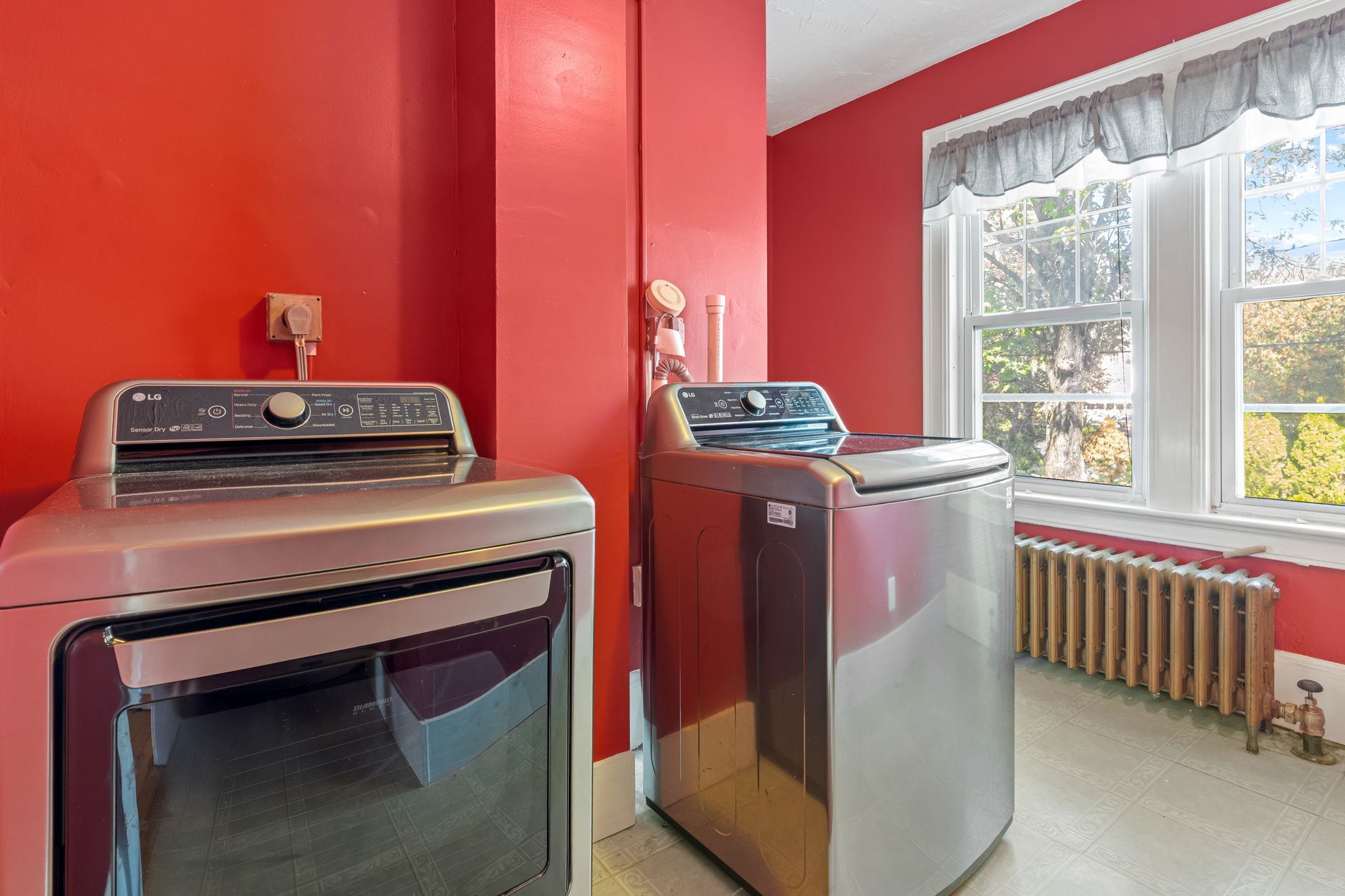 269 Orange Street Manchester, NH 03104 - Photo 32 of 46