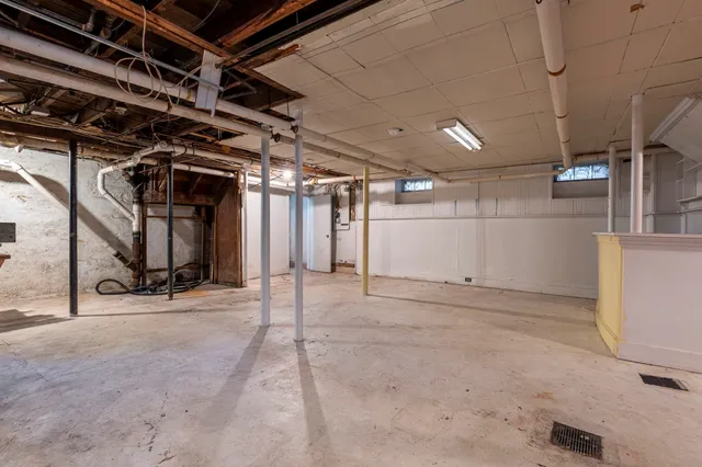 $589,900 | 269 Orange Street, Manchester, NH 03104