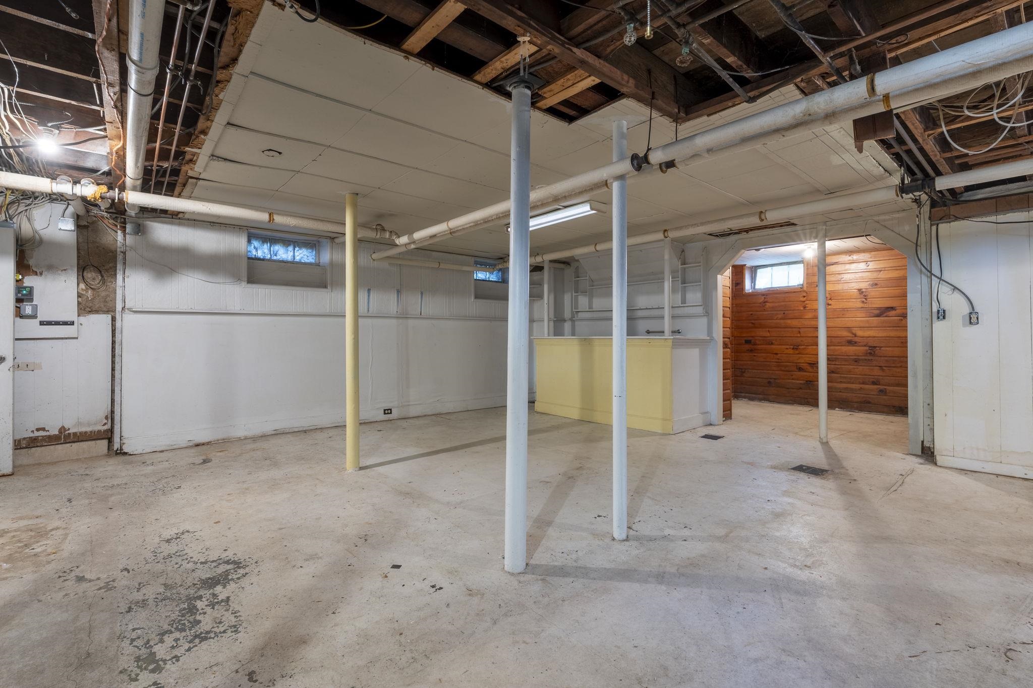 269 Orange Street Manchester, NH 03104 - Photo 38 of 46