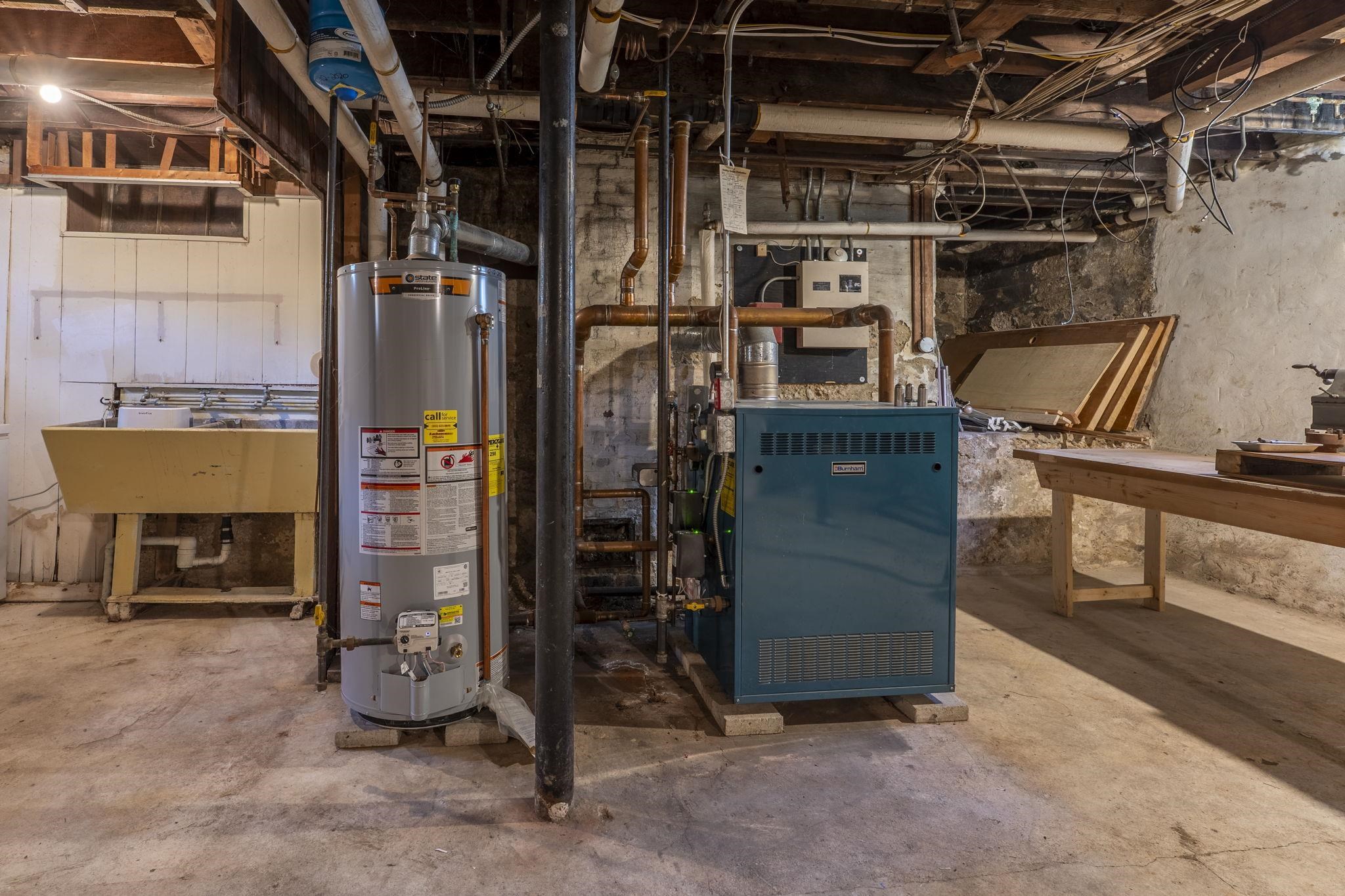 269 Orange Street Manchester, NH 03104 - Photo 40 of 46