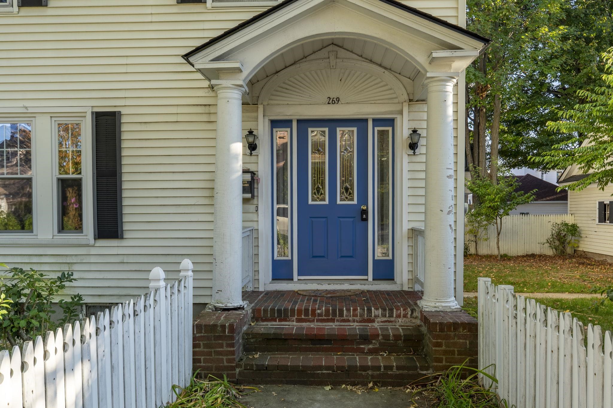 269 Orange Street Manchester, NH 03104 - Photo 4 of 46