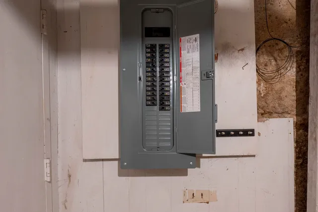 $589,900 | 269 Orange Street, Manchester, NH 03104