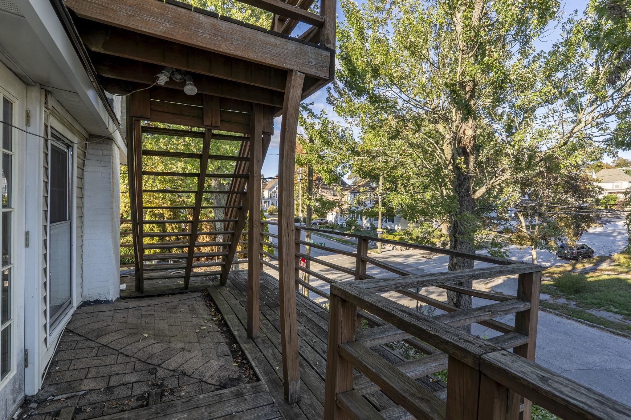 269 Orange Street Manchester, NH 03104 - Photo 9 of 46