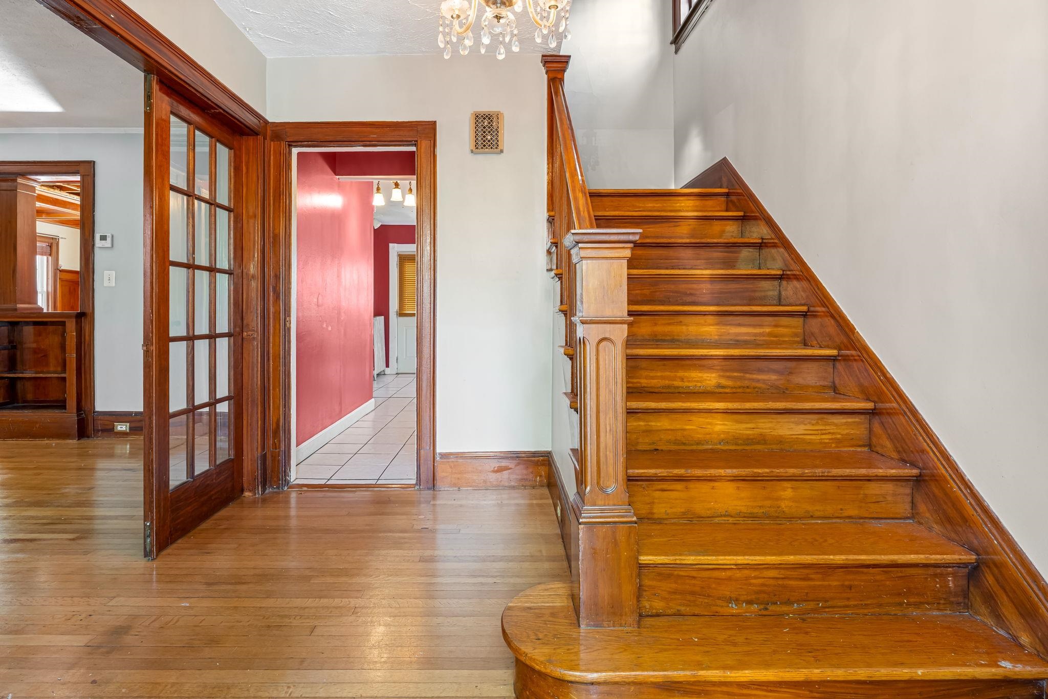 269 Orange Street Manchester, NH 03104 - Photo 10 of 46