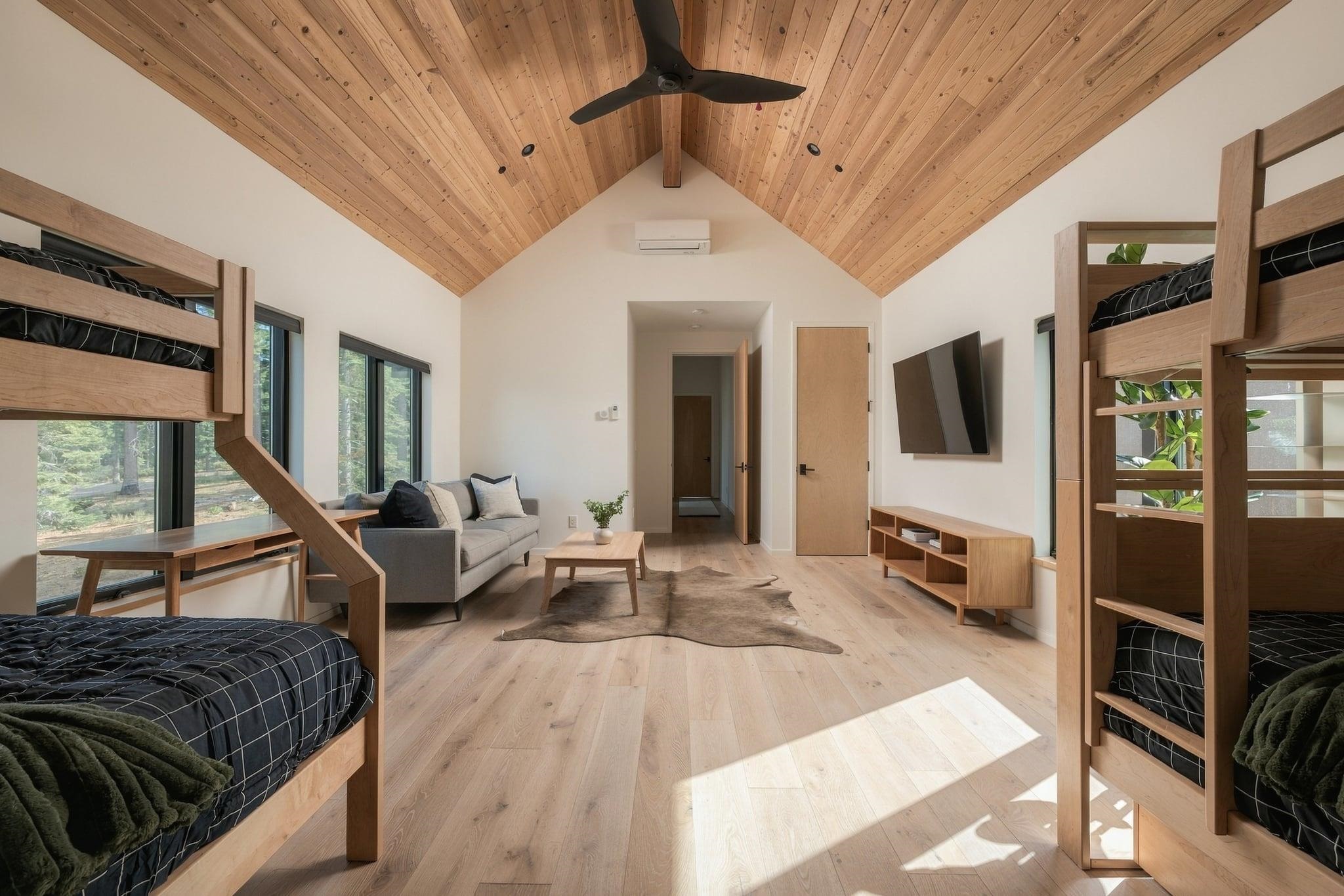 10637 Carson Range Road Truckee, CA 96161 - Photo 12 of 19 Gallery Image 12