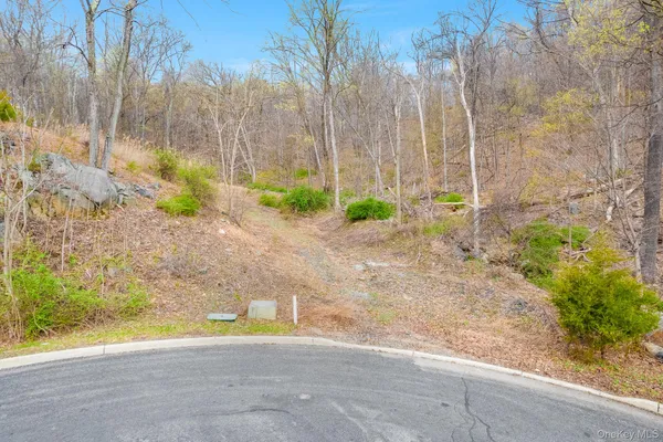 $325,000 | 4 Weyant Road, Fort Montgomery, NY 10922