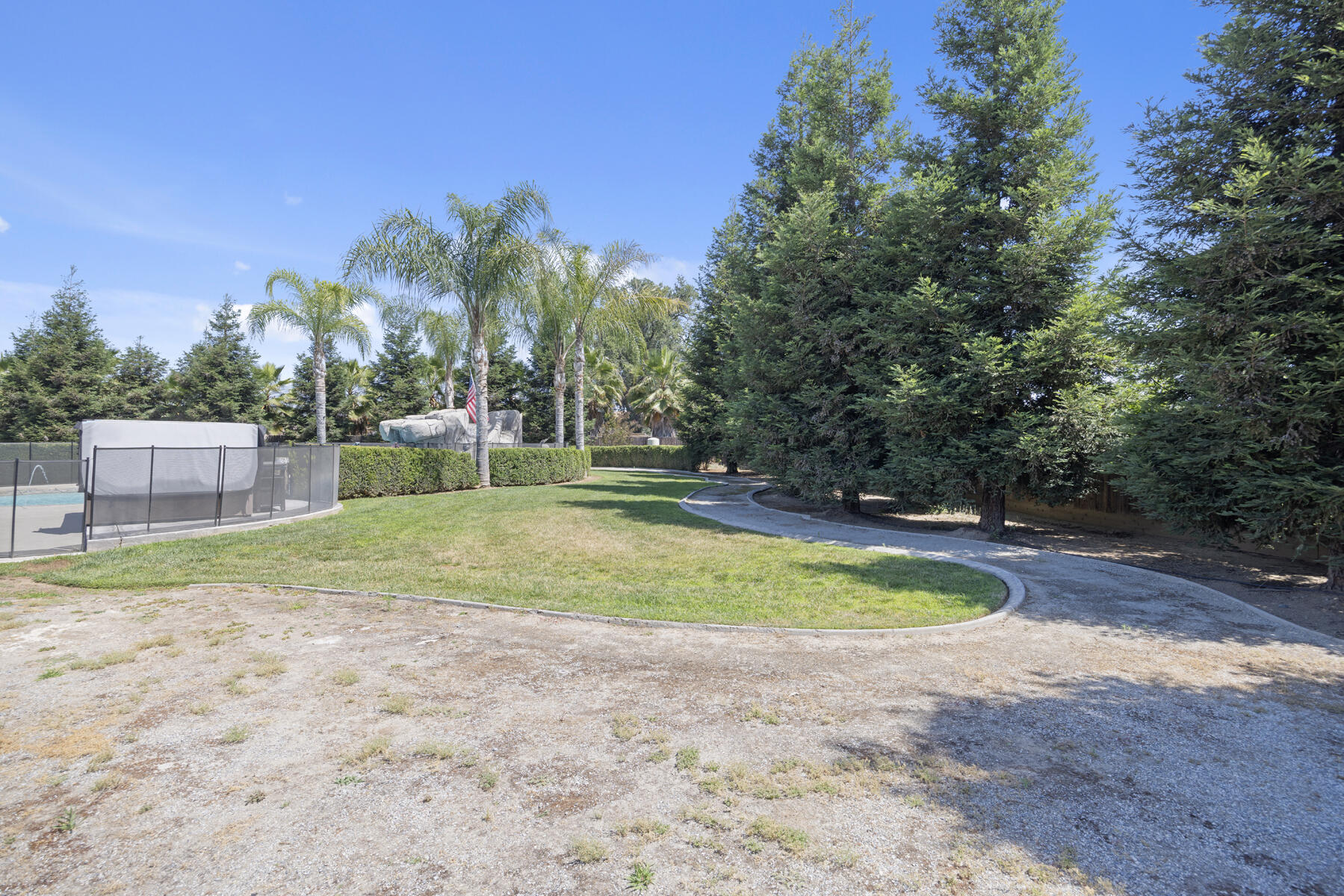 2208 West Benton Court Exeter, CA 93221 - Photo 71 of 84 71 - Back yard (8)