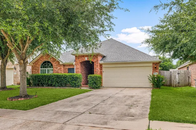 $2,200 | 2008 Golden Creek Lane, Richmond, TX 77469