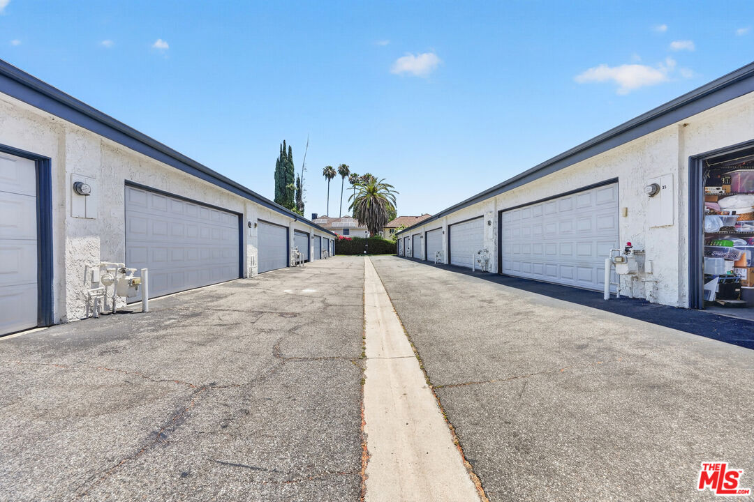 19221 Sherman Way, Unit 40 Reseda, CA 91335 - Photo 30 of 39