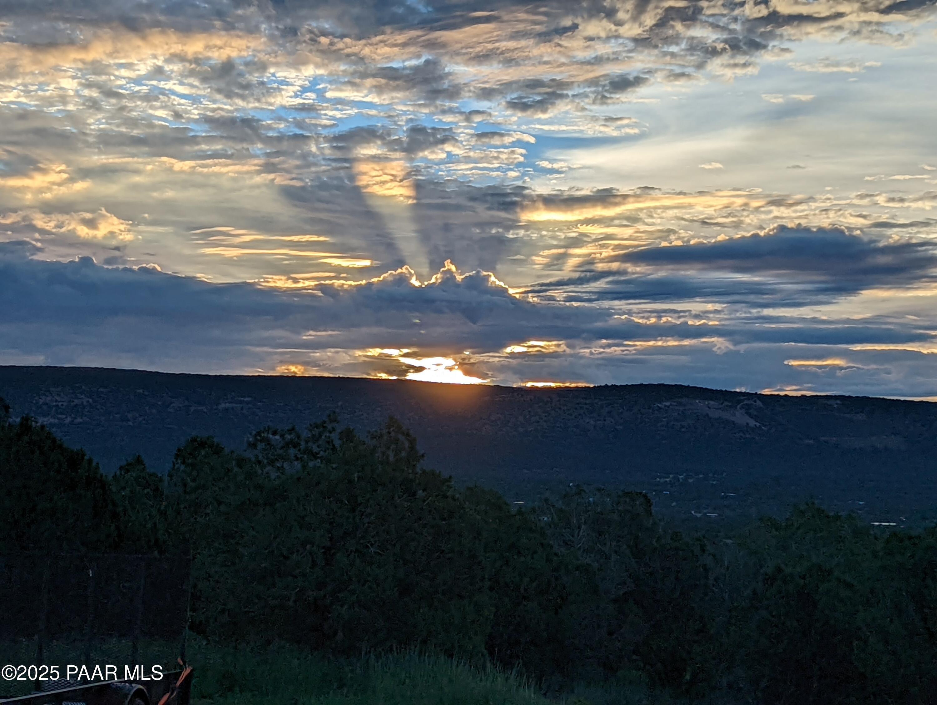 1416- North Relax Road Seligman, AZ 86337 - Photo 2 of 13 a view of sunset