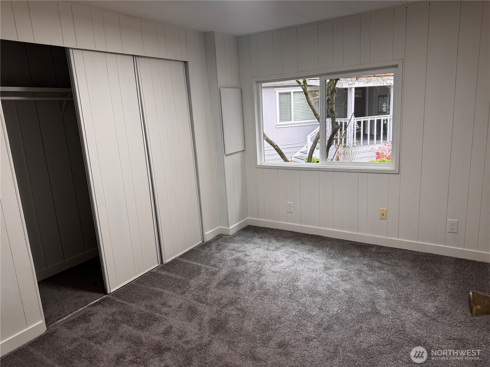 18425 Northeast 95th Street, Unit 76 Redmond, WA 98052 - Photo 13 of 20