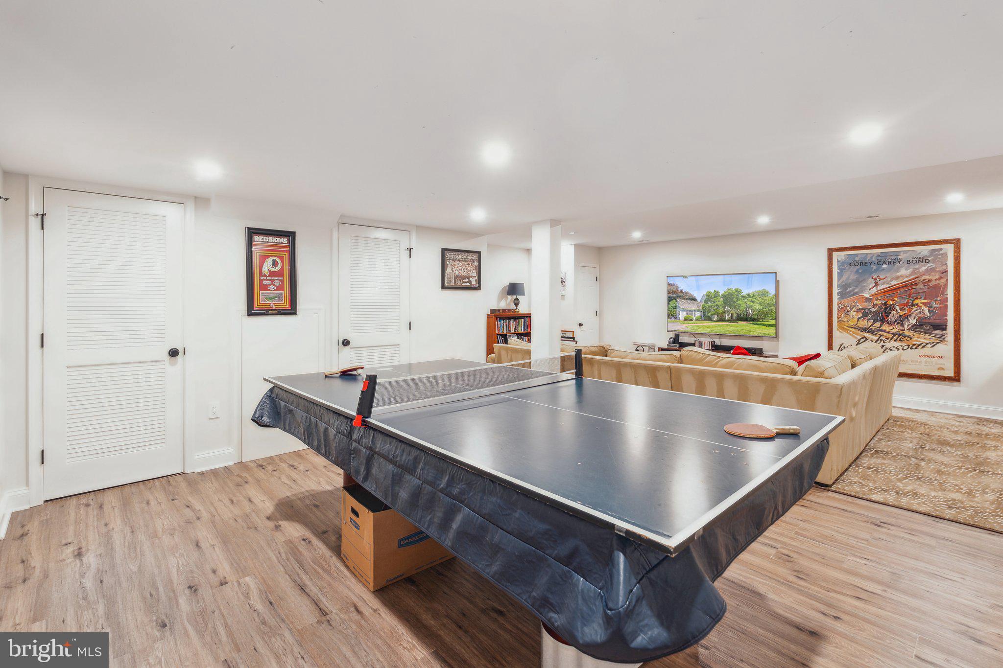 9100 Falls Road Potomac, MD 20854 - Photo 31 of 38