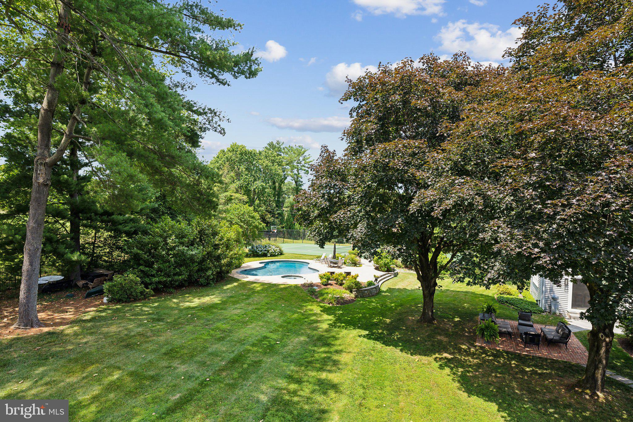 9100 Falls Road Potomac, MD 20854 - Photo 33 of 38