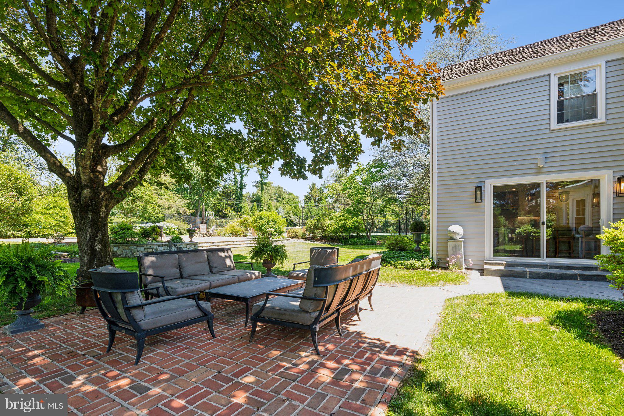 9100 Falls Road Potomac, MD 20854 - Photo 34 of 38