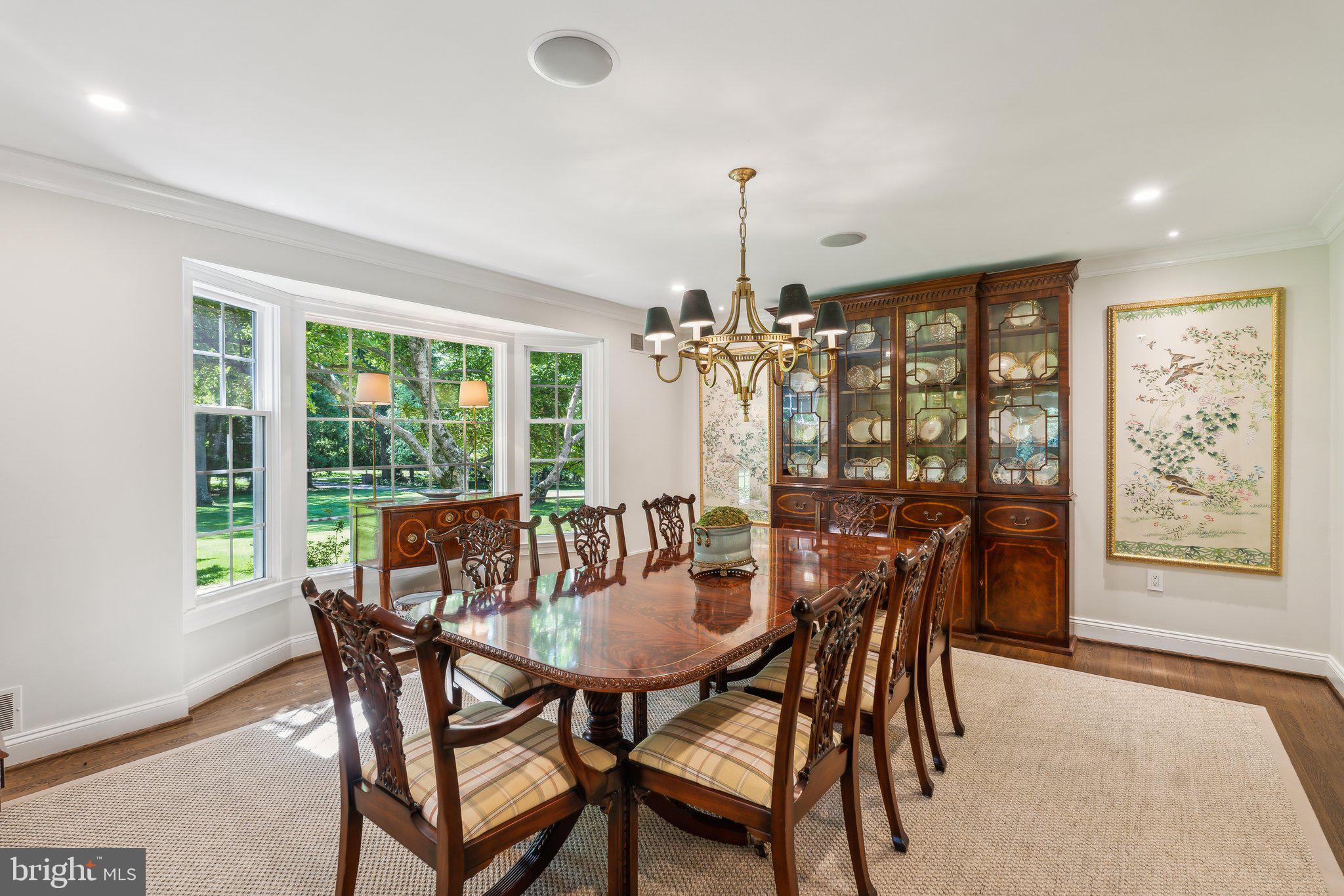 9100 Falls Road Potomac, MD 20854 - Photo 8 of 38