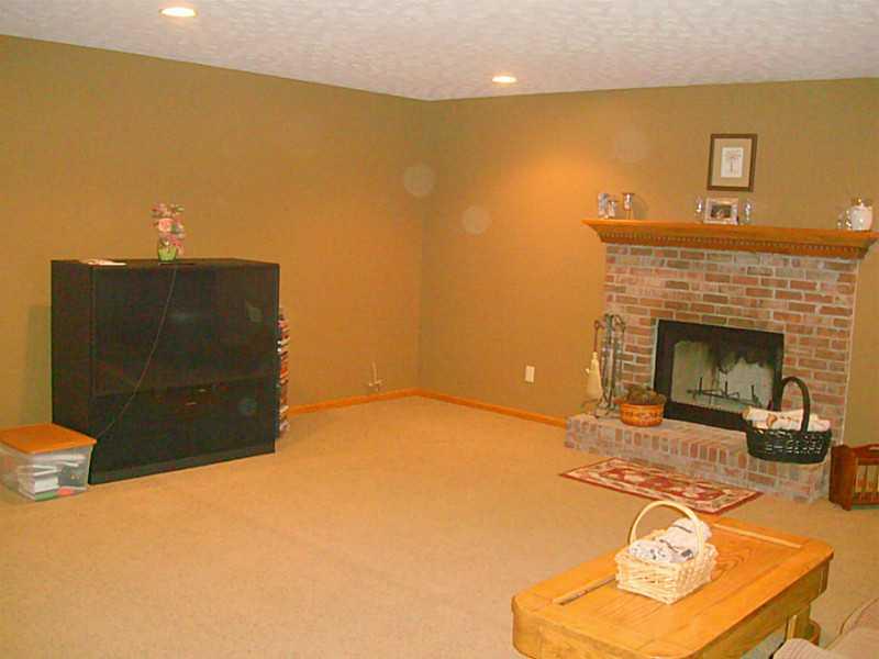 7651 Knapp Road Indianapolis, IN 46259 - Photo 13 of 24 Gallery Image 13