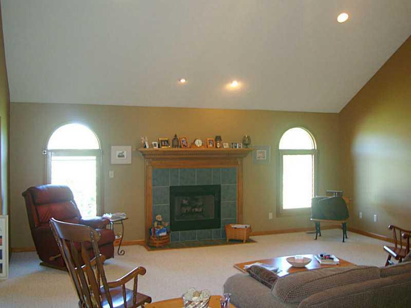 7651 Knapp Road Indianapolis, IN 46259 - Photo 9 of 24 Gallery Image 9