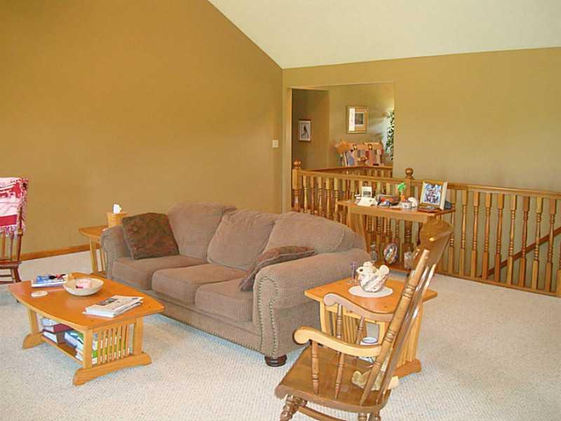7651 Knapp Road Indianapolis, IN 46259 - Photo 10 of 24 Gallery Image 10