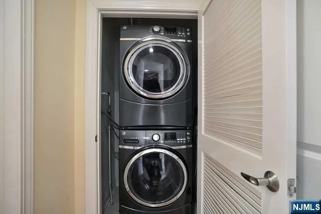 $849,000 | 20 Ave At Port Imperial, Unit 310, West New York, NJ 07093